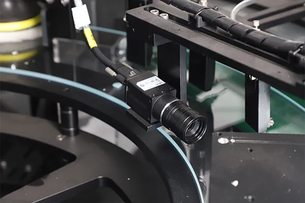 Formsprutningsdefekter: Hur maskinseende upptäcker vanliga visuella brister i plastdelar Formsprutningsdefekter: Hur maskinseende upptäcker vanliga visuella brister i plastdelar
